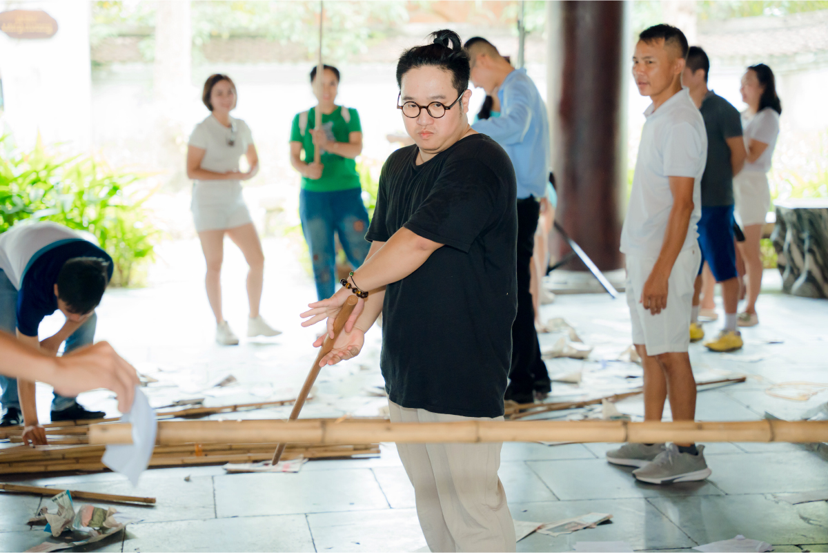 Sự thư giãn tuyệt đối và tập trung thân tâm là yếu tố quyết định trong bài thực hành này