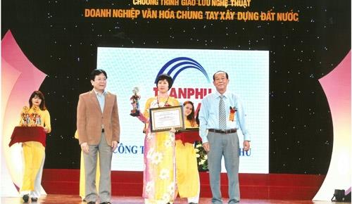 Công ty CP Cơ điện Trần Phú đạt giải thưởng Doanh nhân vàng thế kỷ 21